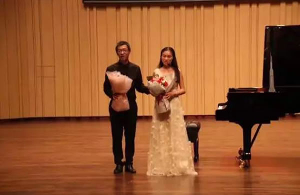 邓慧铃的钢琴音乐会